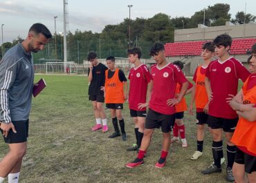 Πρακτική εξάσκηση στον Πανερυθραϊκό για τους σπουδαστές προπονητικής ποδοσφαίρου του CMP Sports School